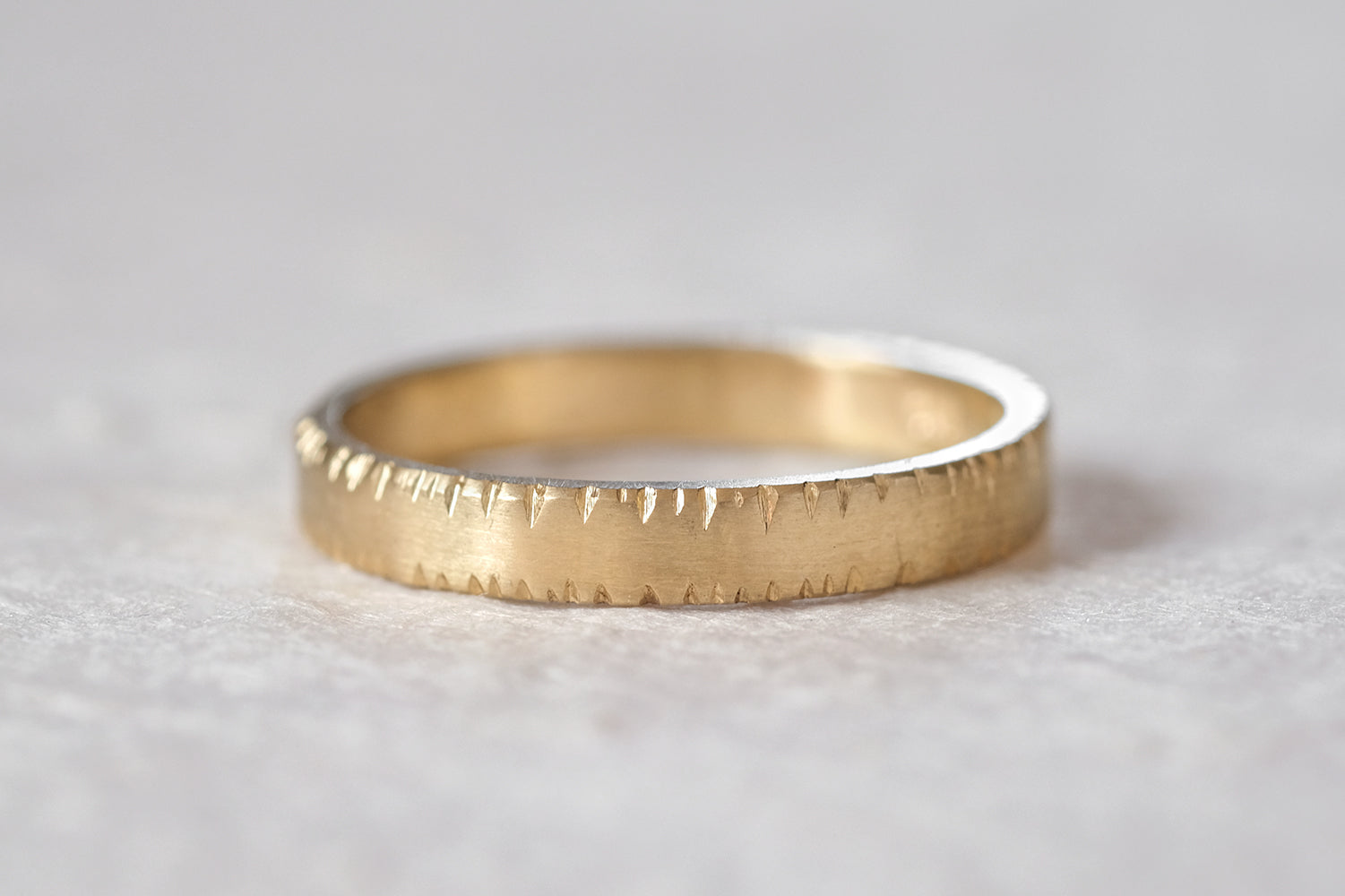 טבעת נישואין זהב קווקוו עליון ותחתון
