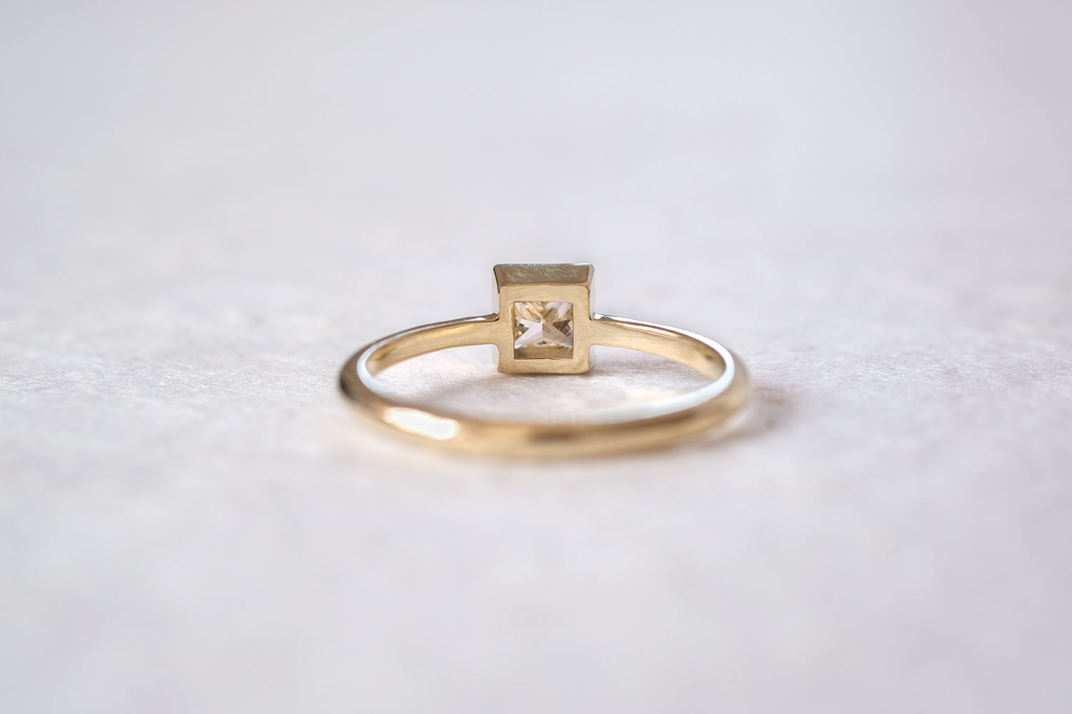 טבעת אירוסין זהב פרינסס